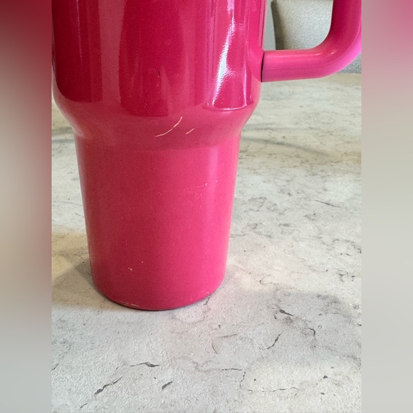 Stanley Quencher Flowstate H20
Tumbler 40 Oz  Pink Parade Limited Edition 💖 - Picture 2 of 10